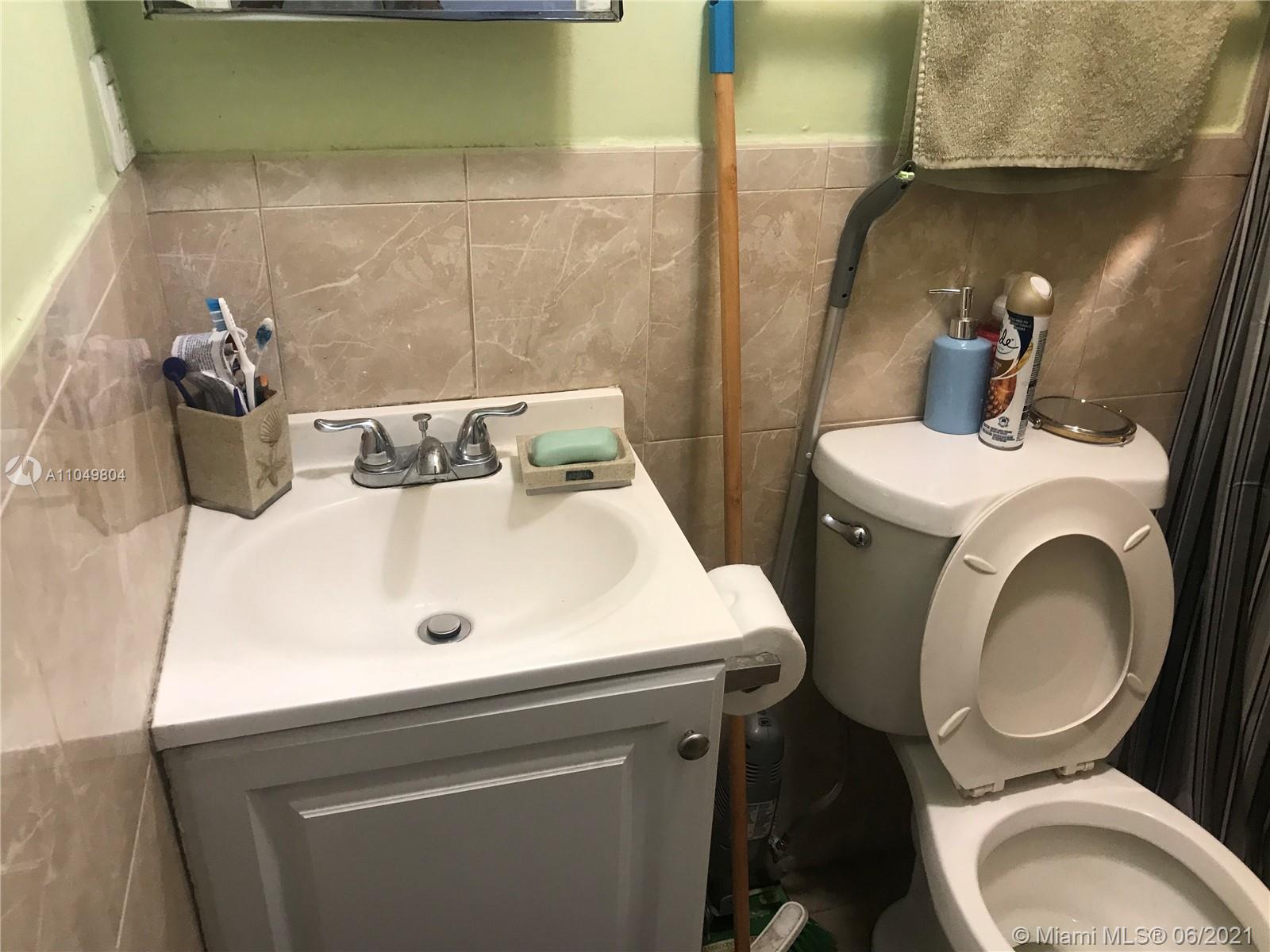 See details / 2101 sq. ft. $ 2021-06-09 0 Photo
