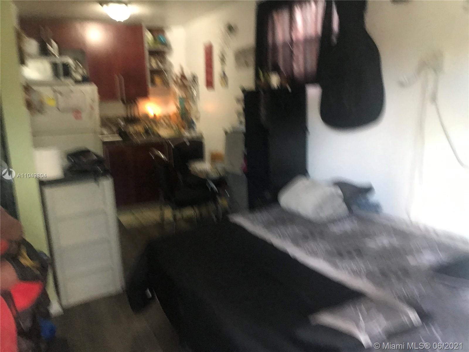 See details / 2101 sq. ft. $ 2021-06-09 0 Photo