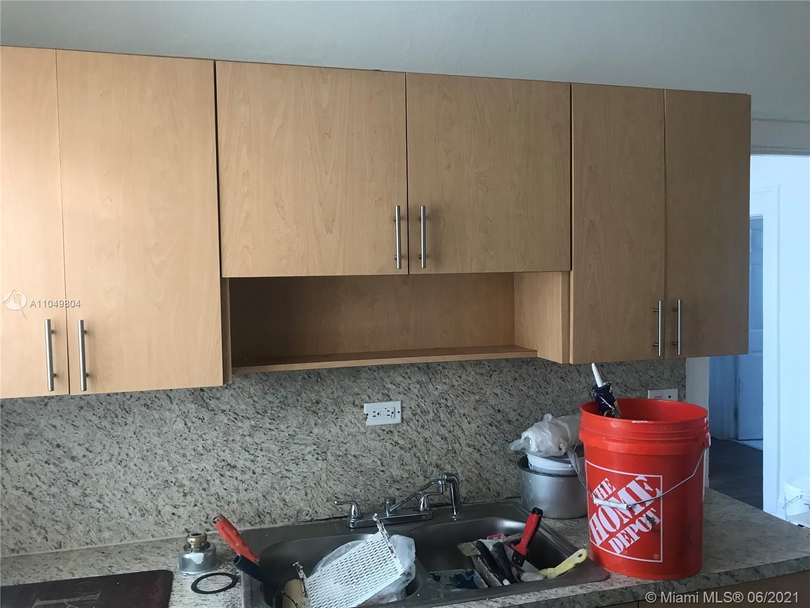 See details / 2101 sq. ft. $ 2021-06-09 0 Photo