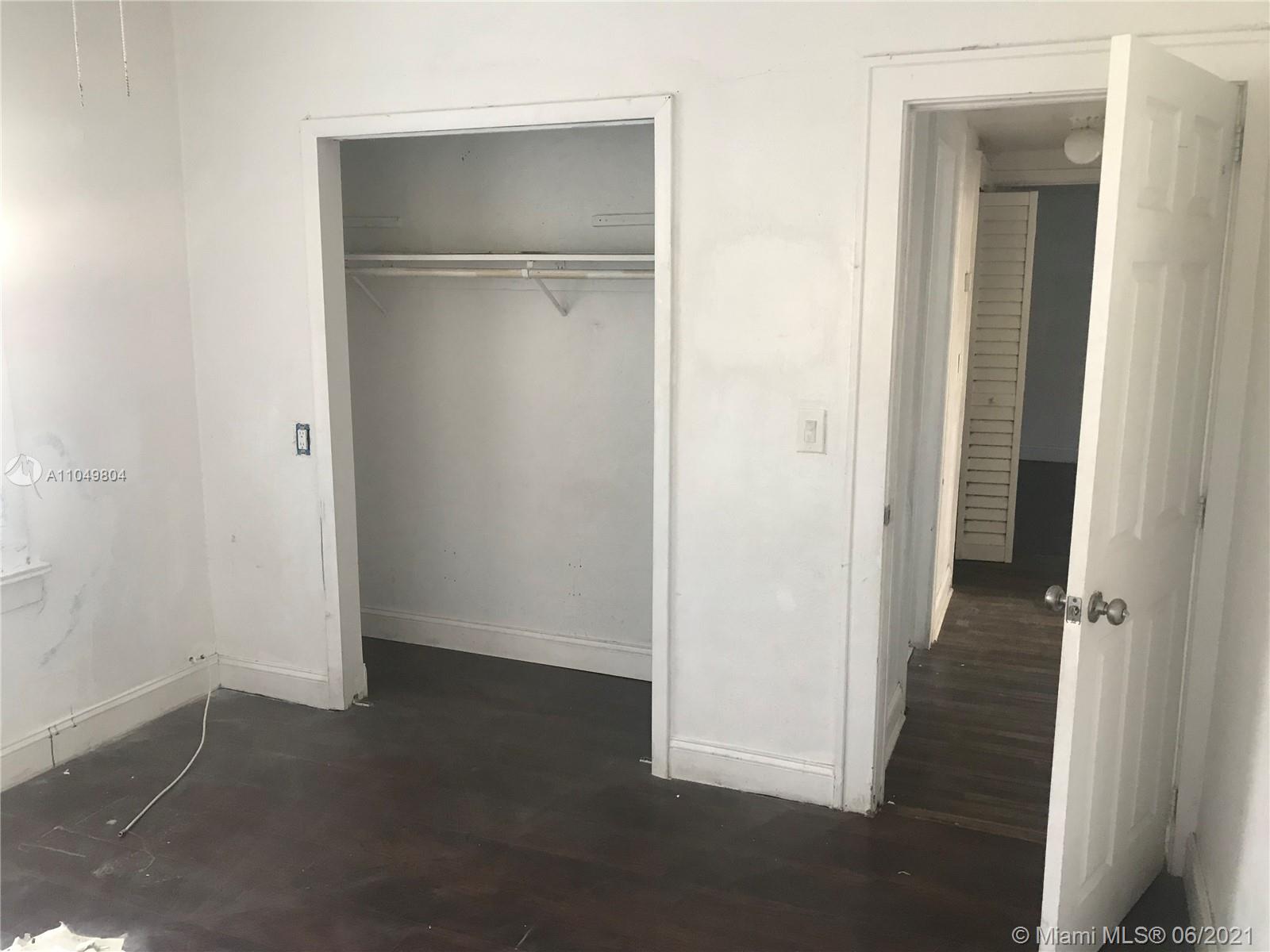 See details / 2101 sq. ft. $ 2021-06-09 0 Photo