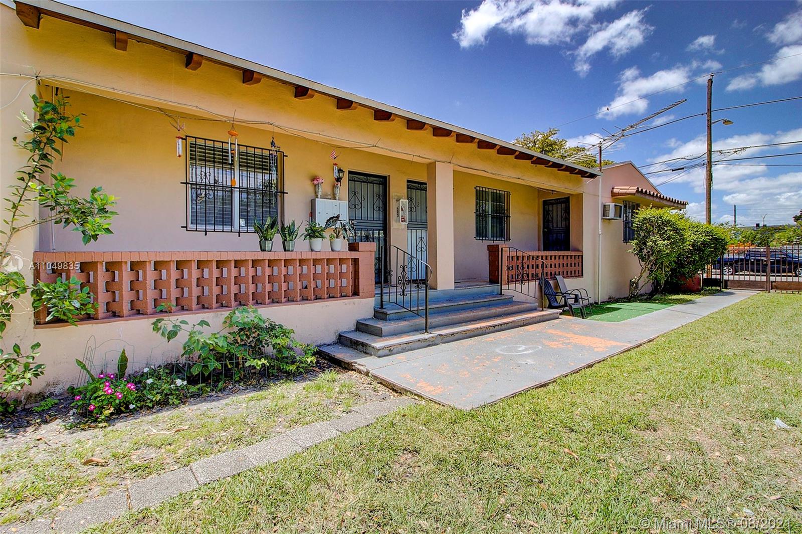 See details / 2034 sq. ft. $ 2021-05-31 0 Photo
