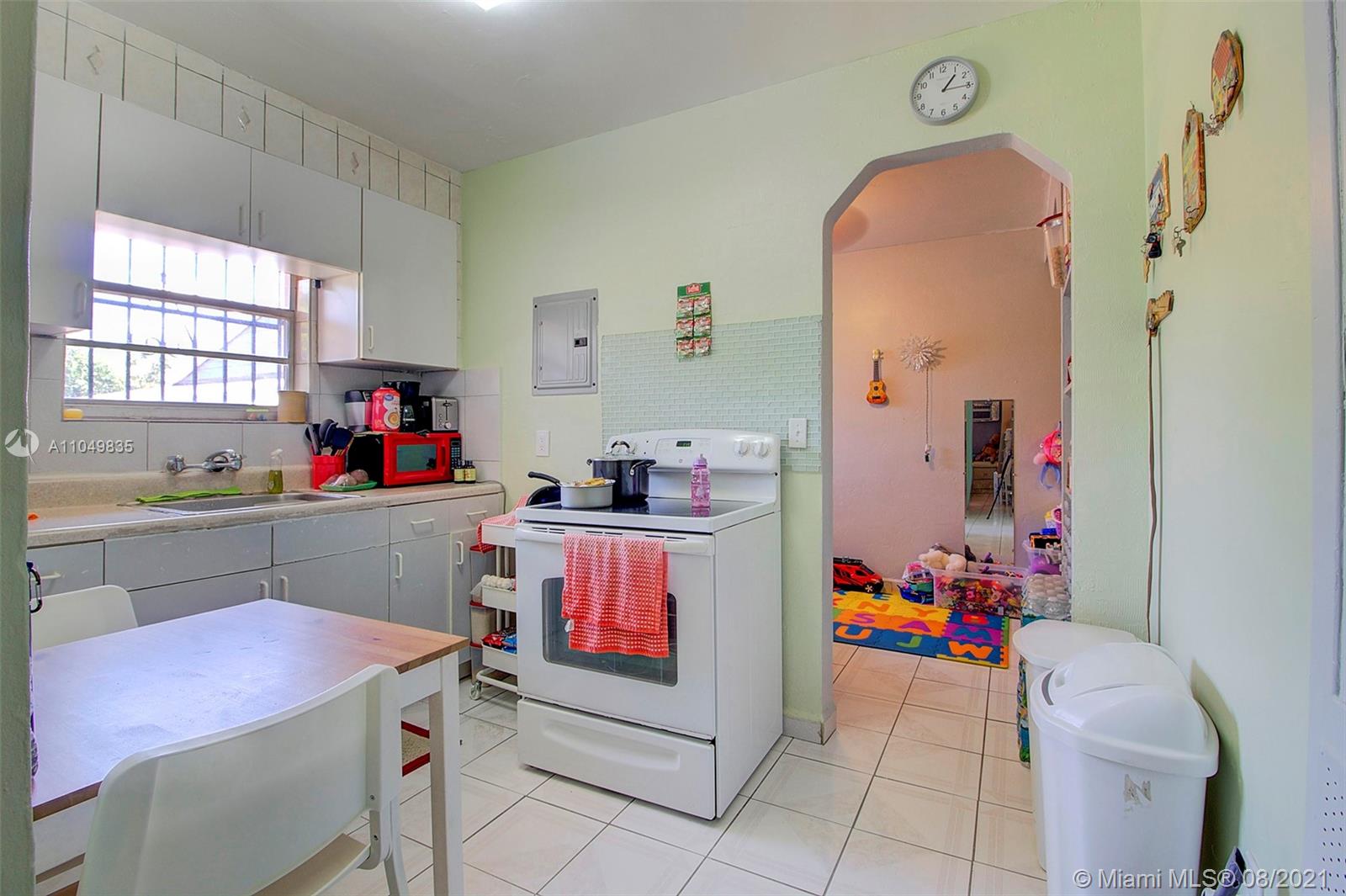 See details / 2034 sq. ft. $ 2021-05-31 0 Photo