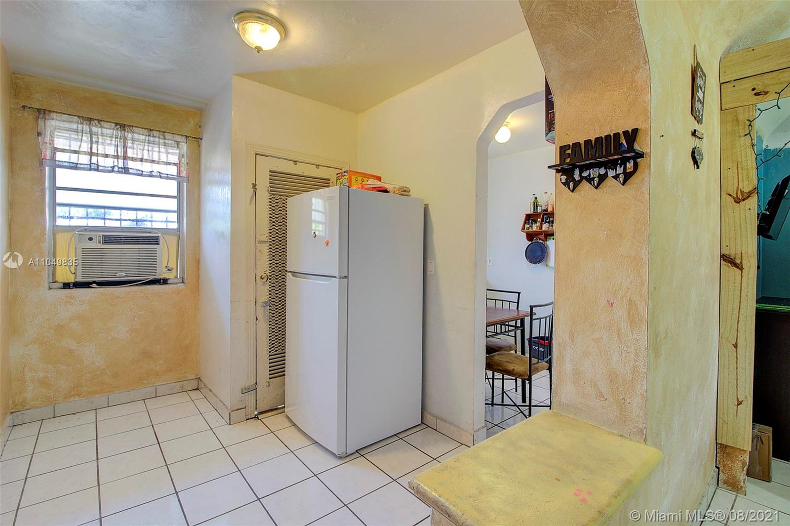 See details / 2034 sq. ft. $ 2021-05-31 0 Photo