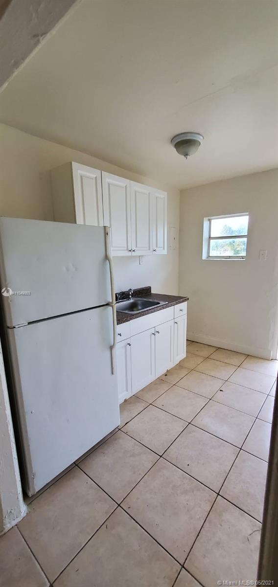 See details / 3527 sq. ft. $ 2021-05-31 0 Photo