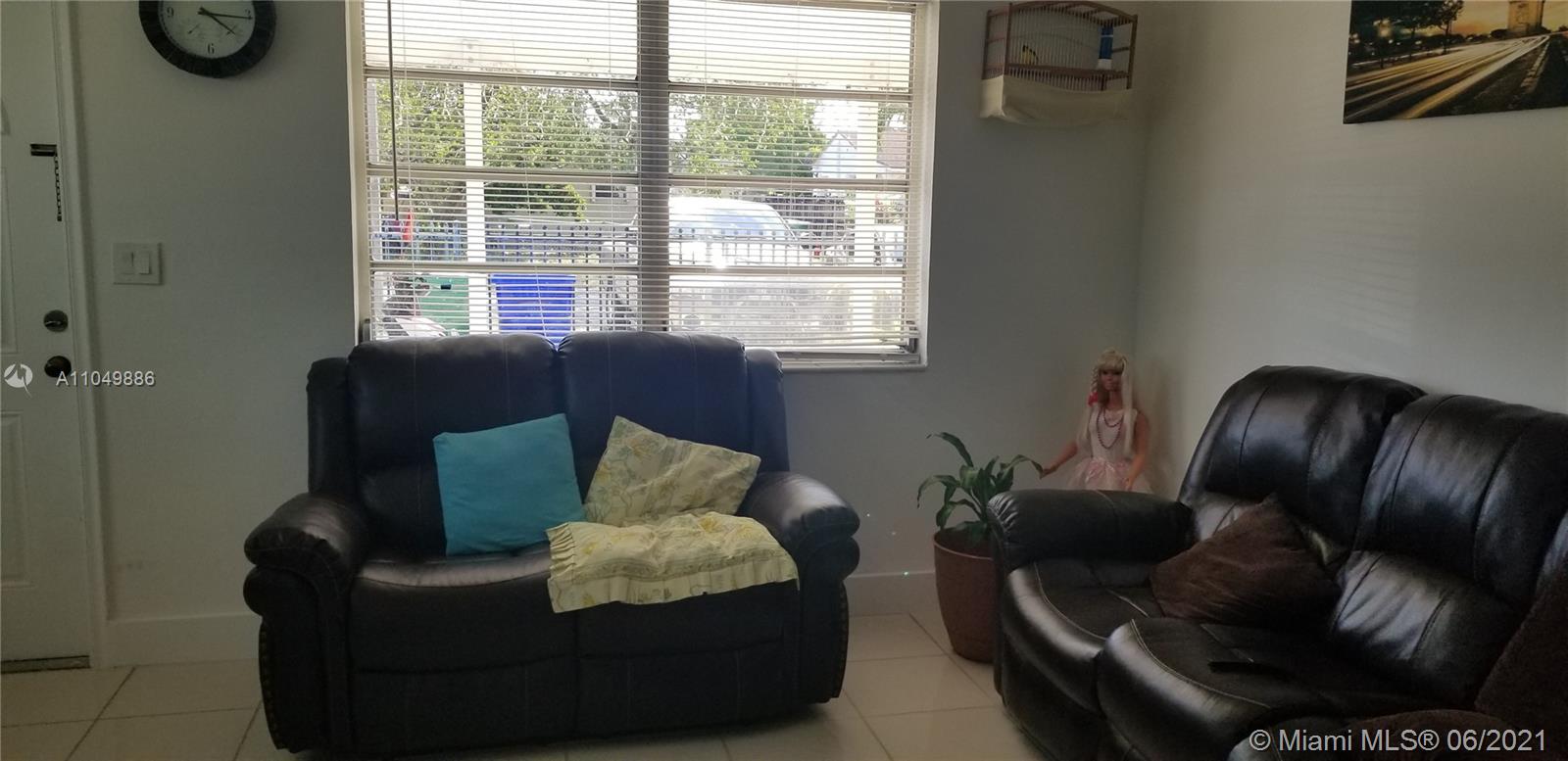 See details / 2100 sq. ft. $ 2021-05-31 0 Photo