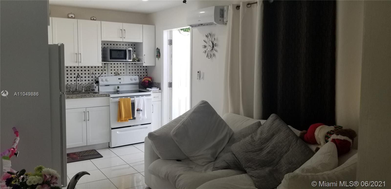 See details / 2100 sq. ft. $ 2021-05-31 0 Photo