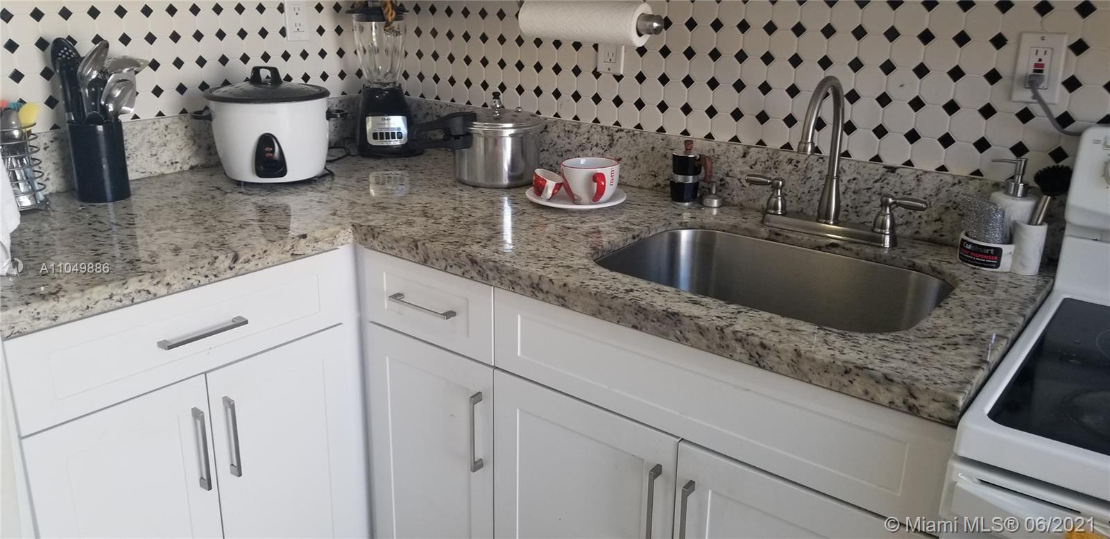 See details / 2100 sq. ft. $ 2021-05-31 0 Photo
