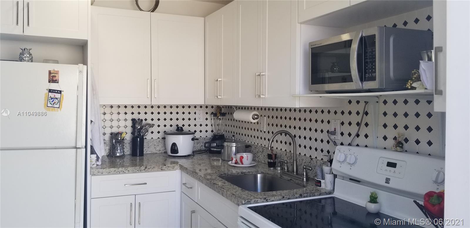 See details / 2100 sq. ft. $ 2021-05-31 0 Photo