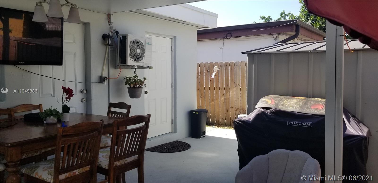 See details / 2100 sq. ft. $ 2021-05-31 0 Photo