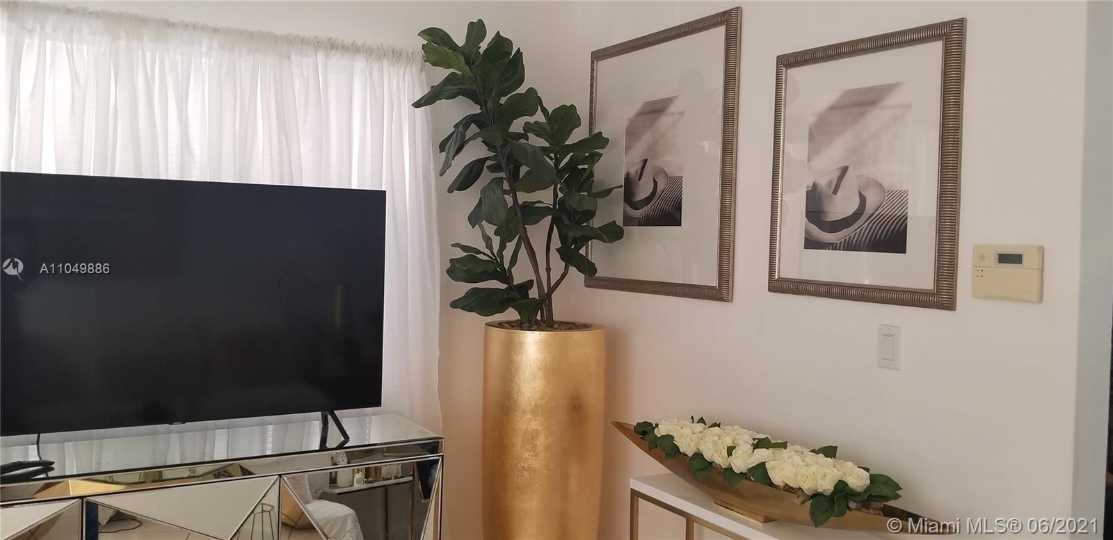 See details / 2100 sq. ft. $ 2021-05-31 0 Photo