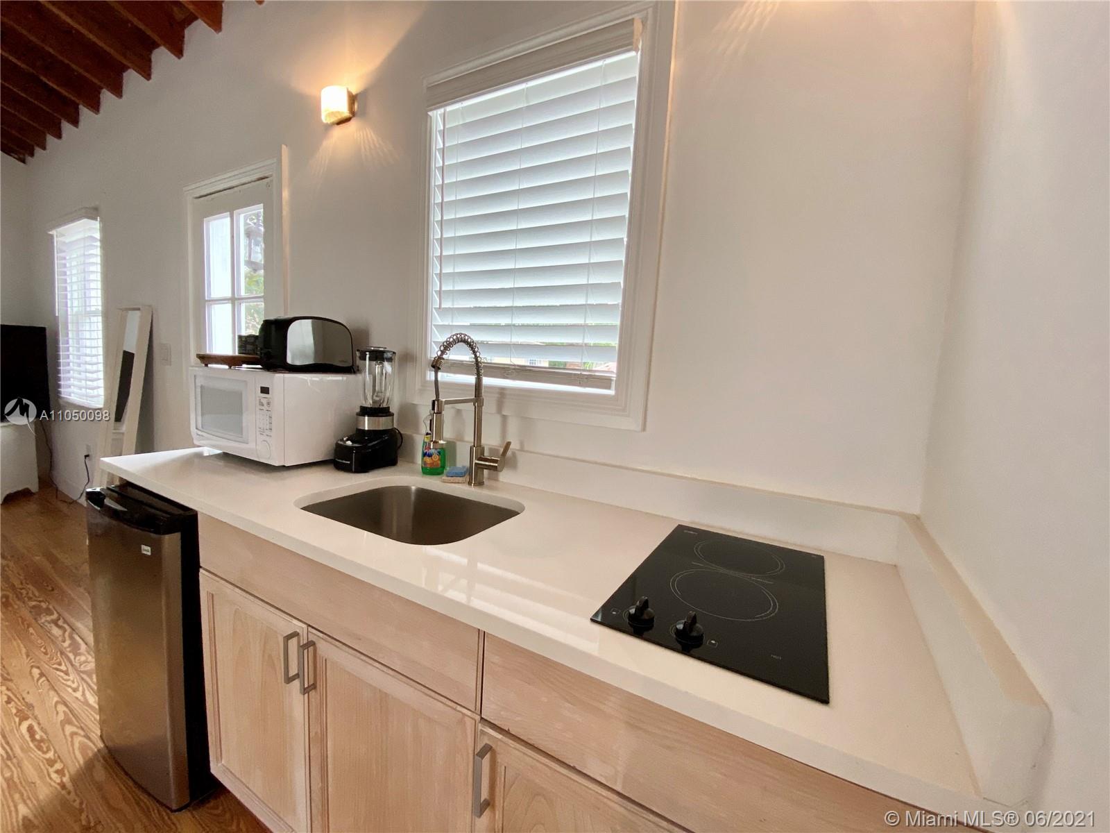 See details / 3268 sq. ft. $ 2021-06-01 0 Photo