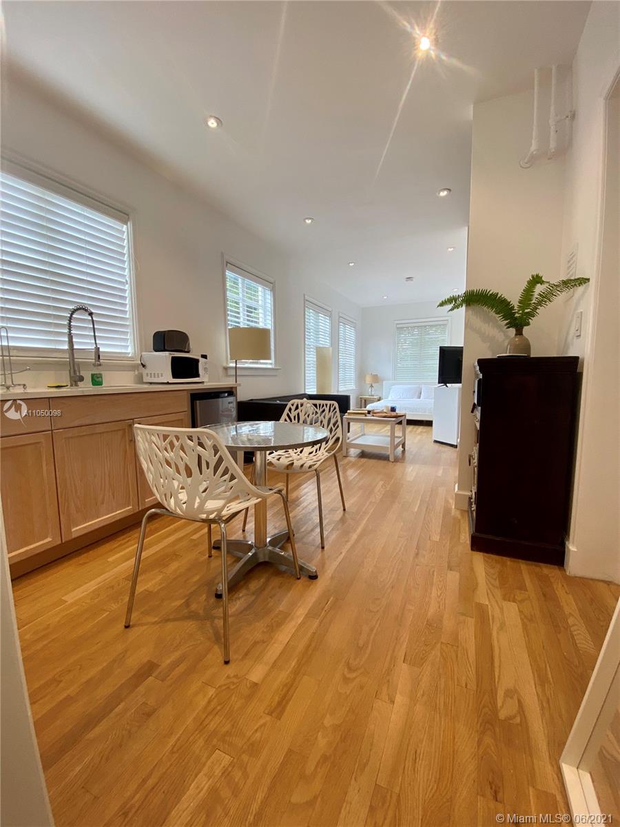 See details / 3268 sq. ft. $ 2021-06-01 0 Photo