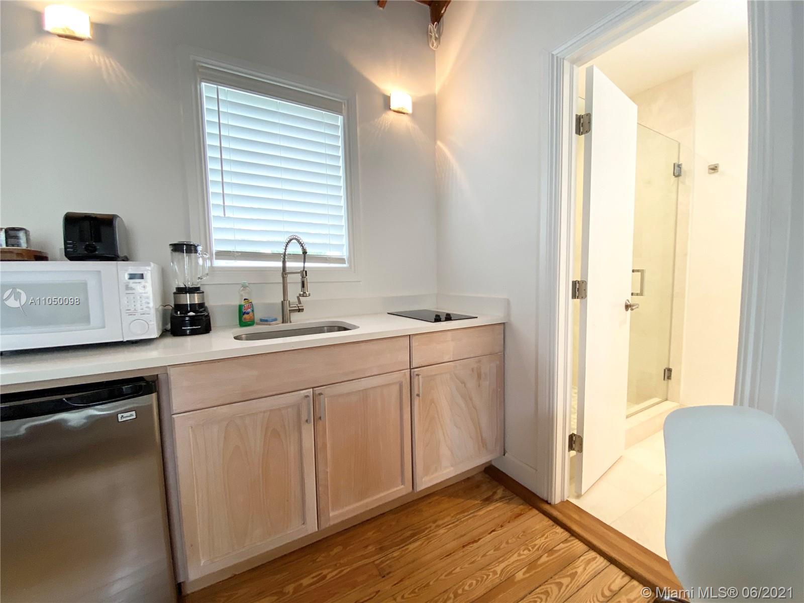 See details / 3268 sq. ft. $ 2021-06-01 0 Photo