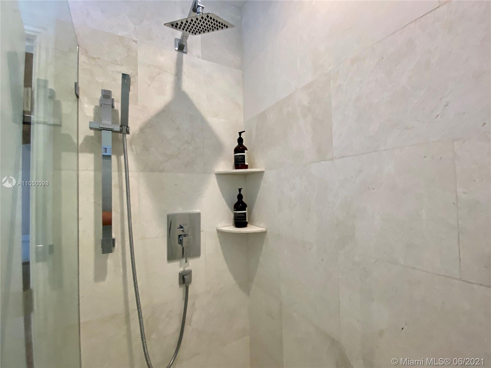 See details / 3268 sq. ft. $ 2021-06-01 0 Photo