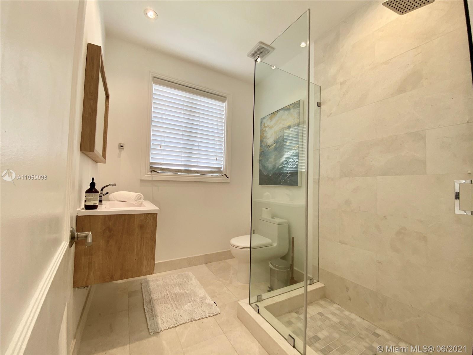 See details / 3268 sq. ft. $ 2021-06-01 0 Photo