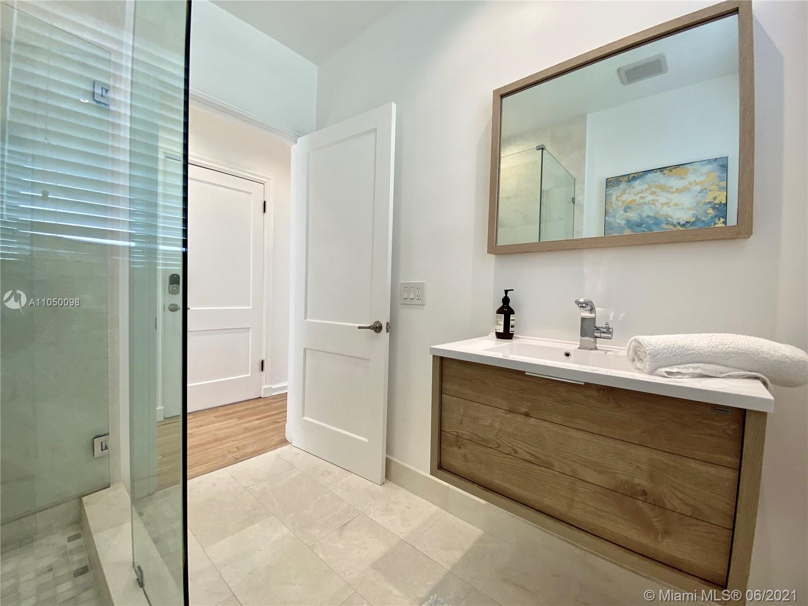 See details / 3268 sq. ft. $ 2021-06-01 0 Photo