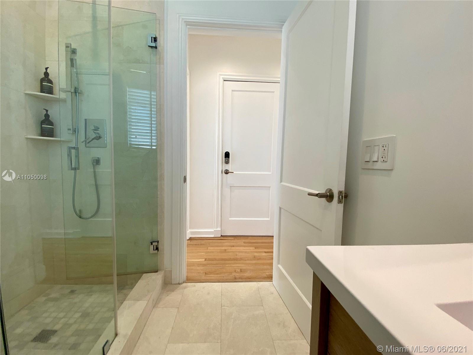 See details / 3268 sq. ft. $ 2021-06-01 0 Photo