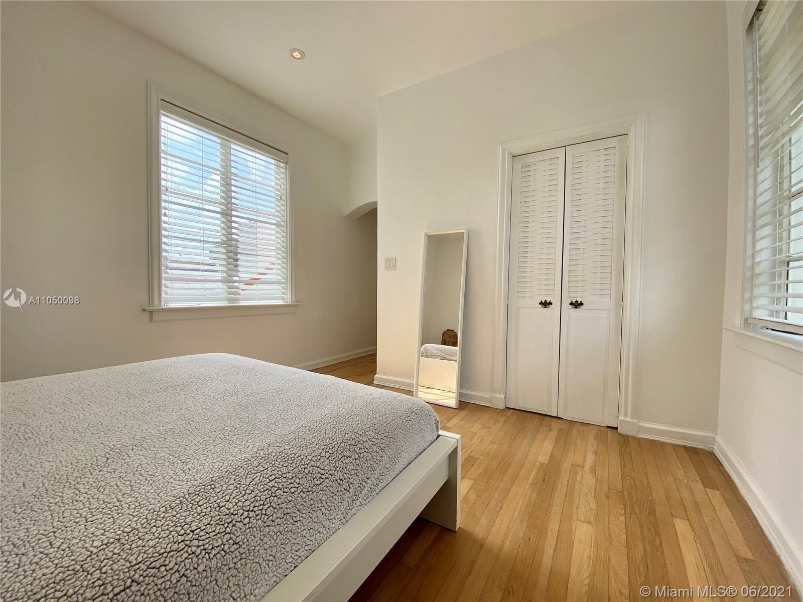 See details / 3268 sq. ft. $ 2021-06-01 0 Photo