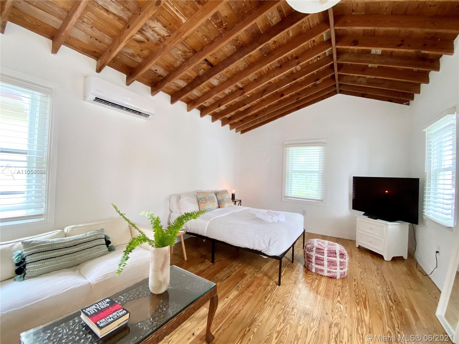 See details / 3268 sq. ft. $ 2021-06-01 0 Photo