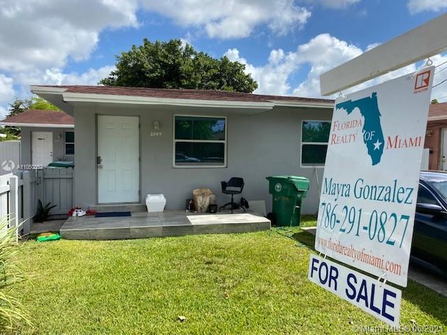 See details / 1945 sq. ft. $ 2021-06-01 0 Photo
