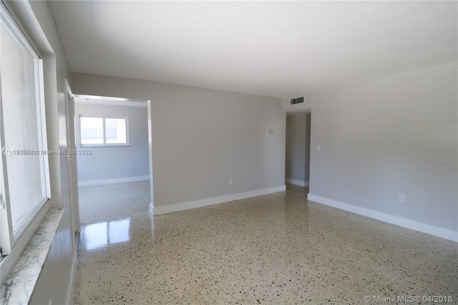 See details / 2427 sq. ft. $ 2021-06-01 0 Photo