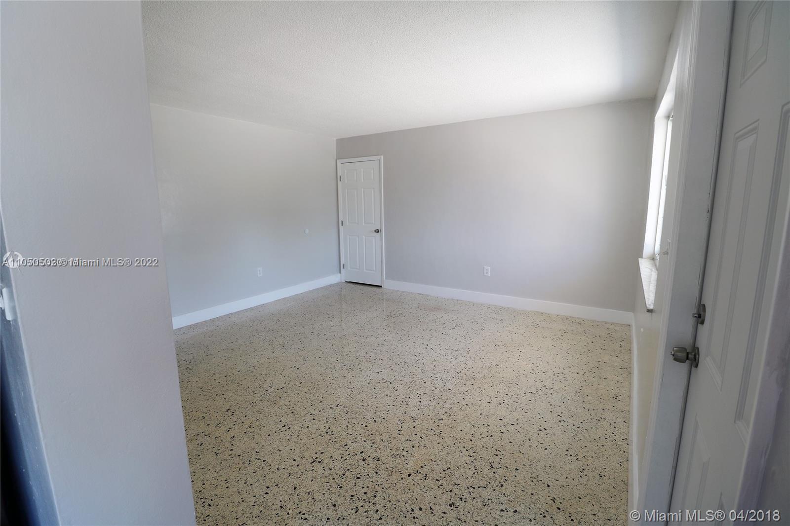See details / 2427 sq. ft. $ 2021-06-01 0 Photo