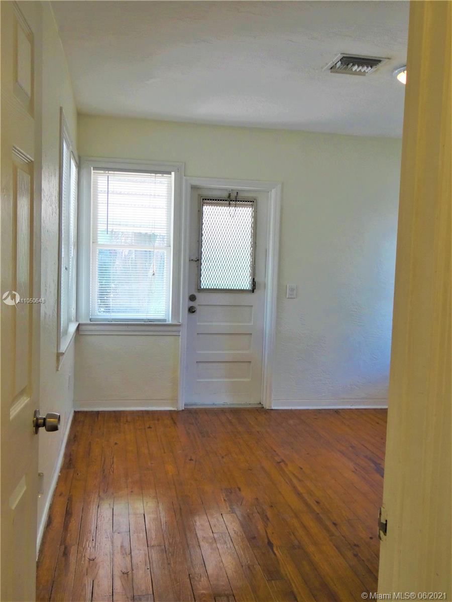 See details / 1347 sq. ft. $ 2021-06-01 0 Photo
