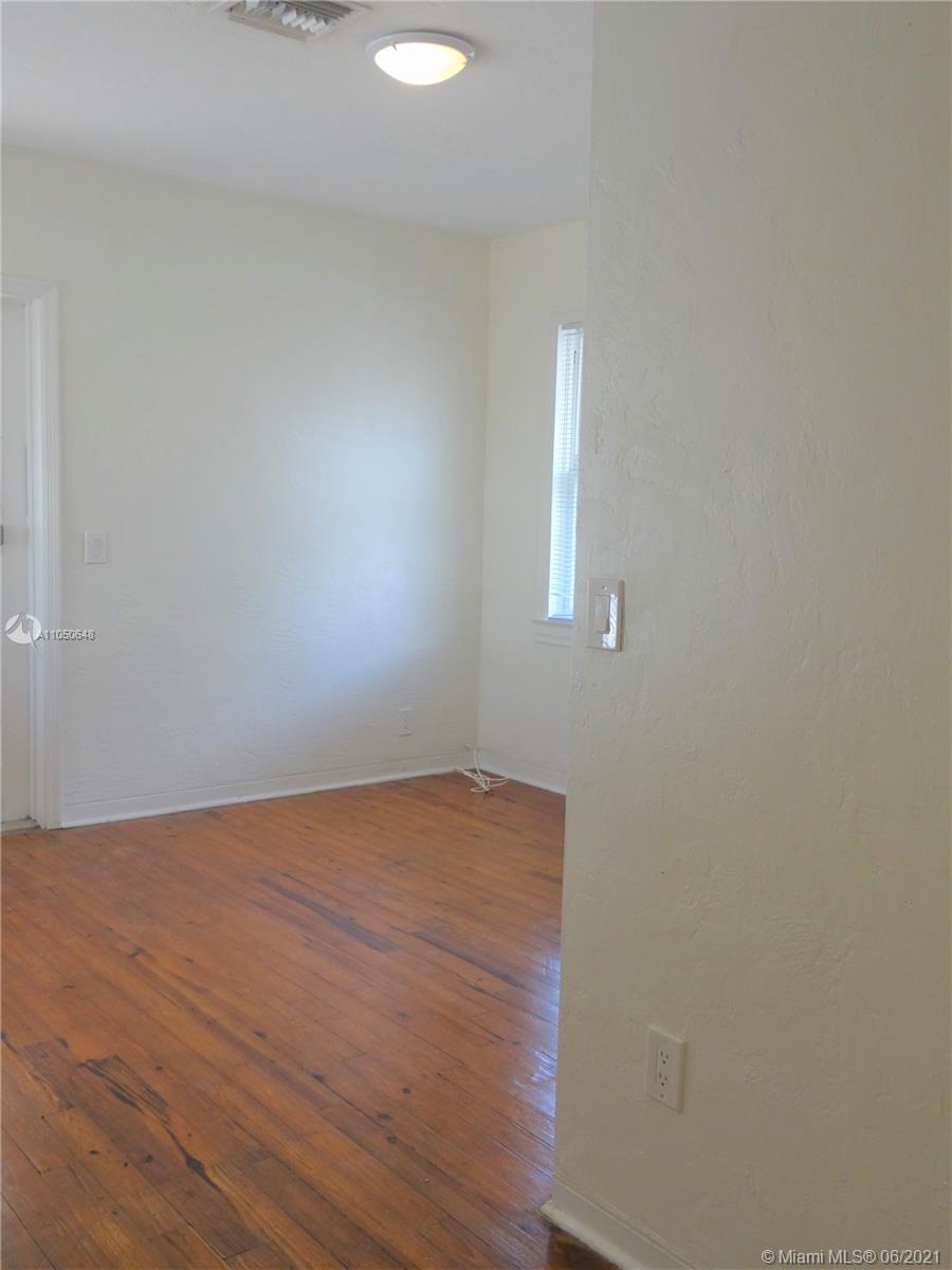 See details / 1347 sq. ft. $ 2021-06-01 0 Photo