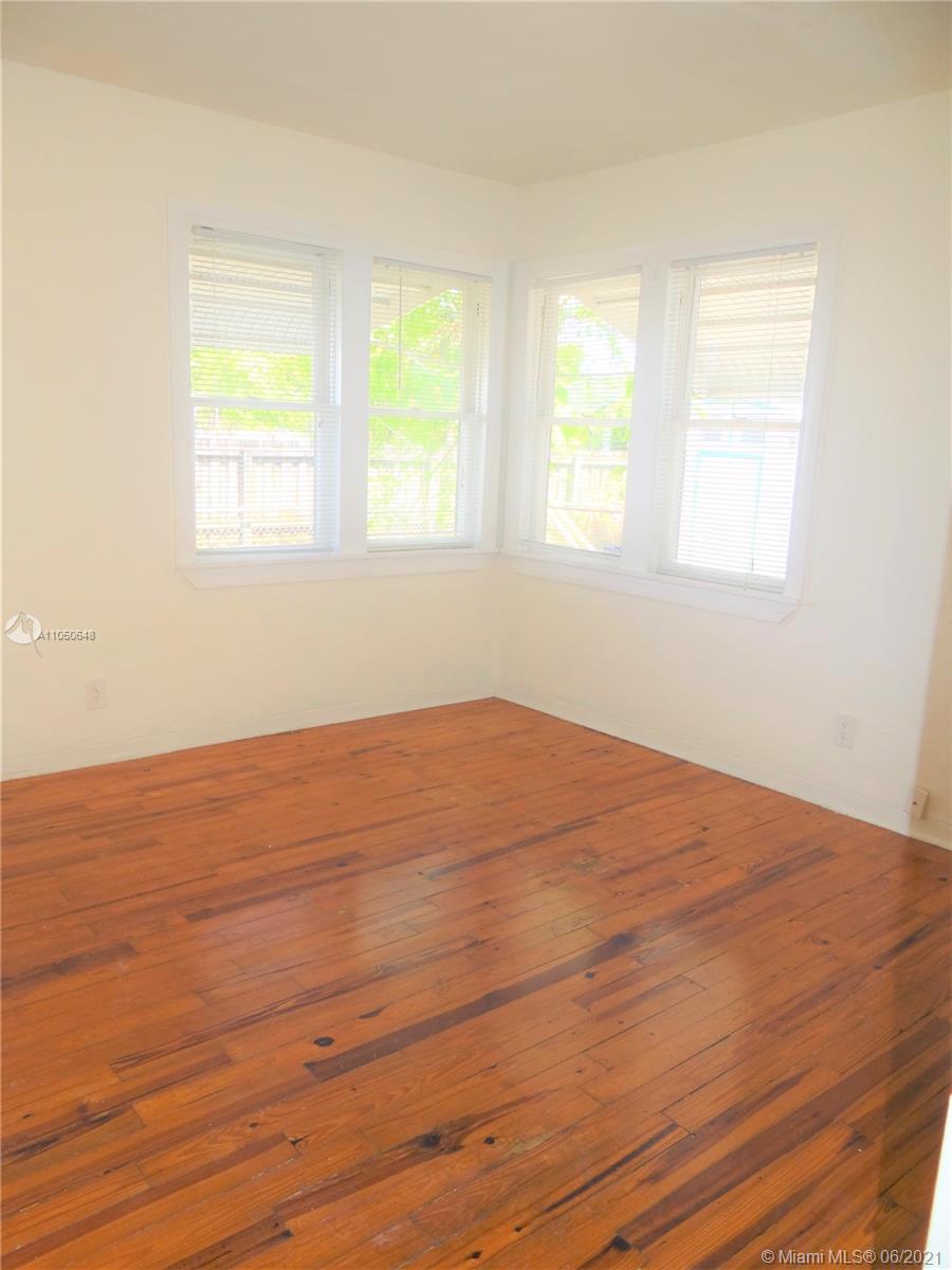 See details / 1347 sq. ft. $ 2021-06-01 0 Photo