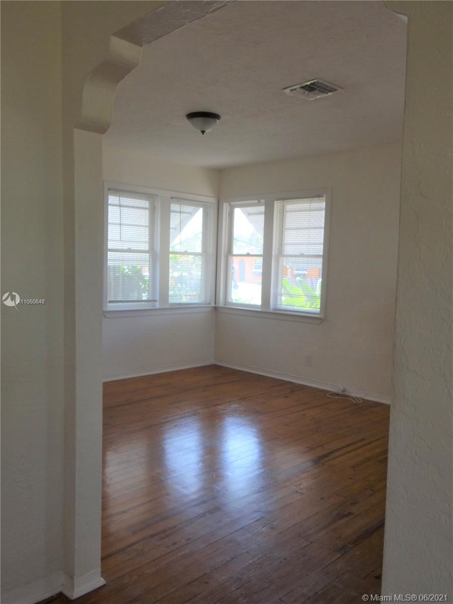 See details / 1347 sq. ft. $ 2021-06-01 0 Photo