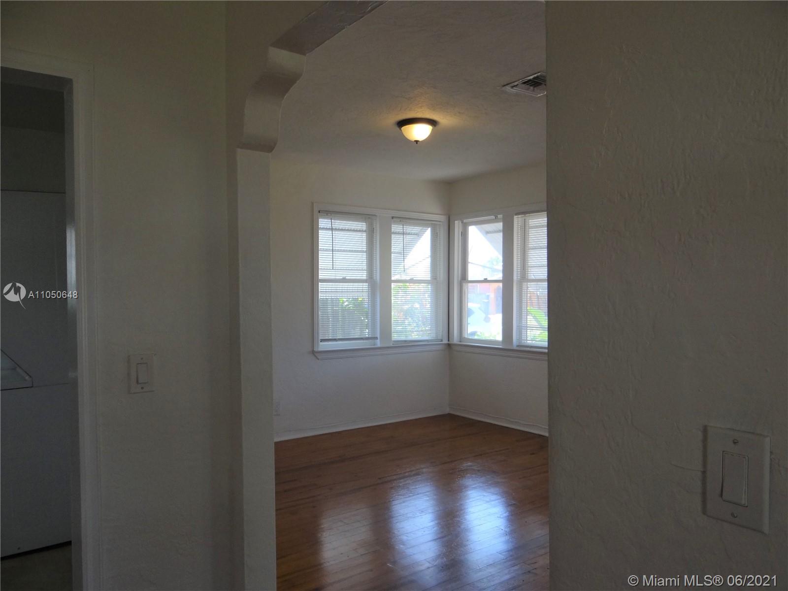 See details / 1347 sq. ft. $ 2021-06-01 0 Photo