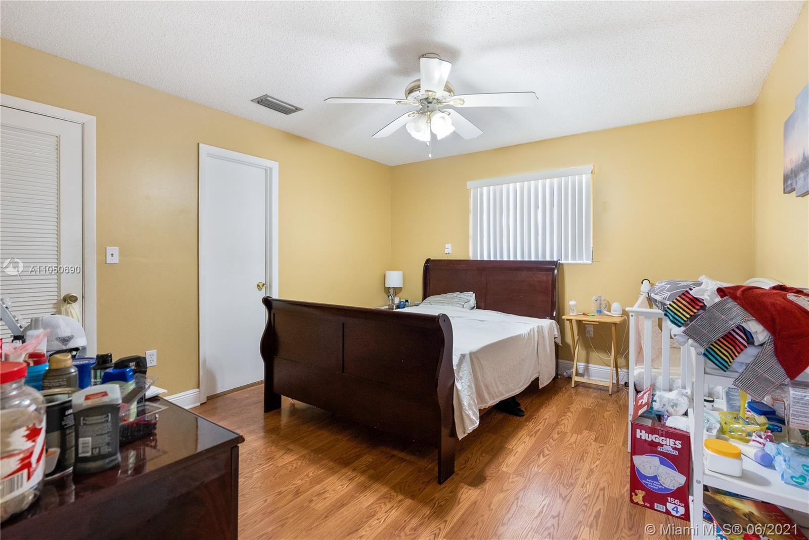 See details / 2957 sq. ft. $ 2021-06-21 0 Photo