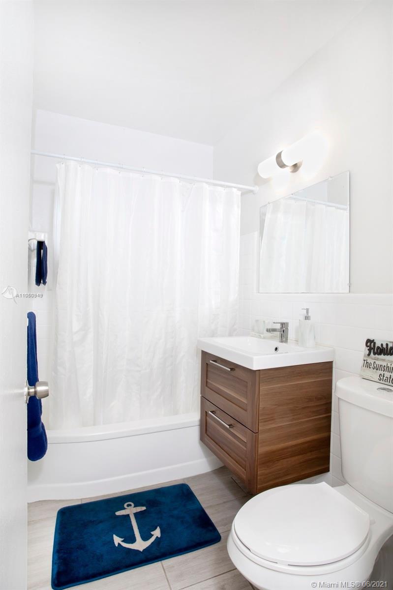 See details / 10880 sq. ft. $ 2021-06-02 0 Photo
