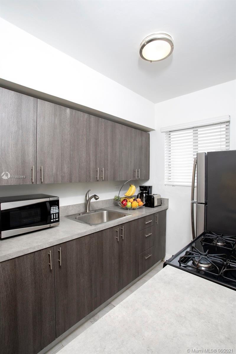 See details / 10880 sq. ft. $ 2021-06-02 0 Photo