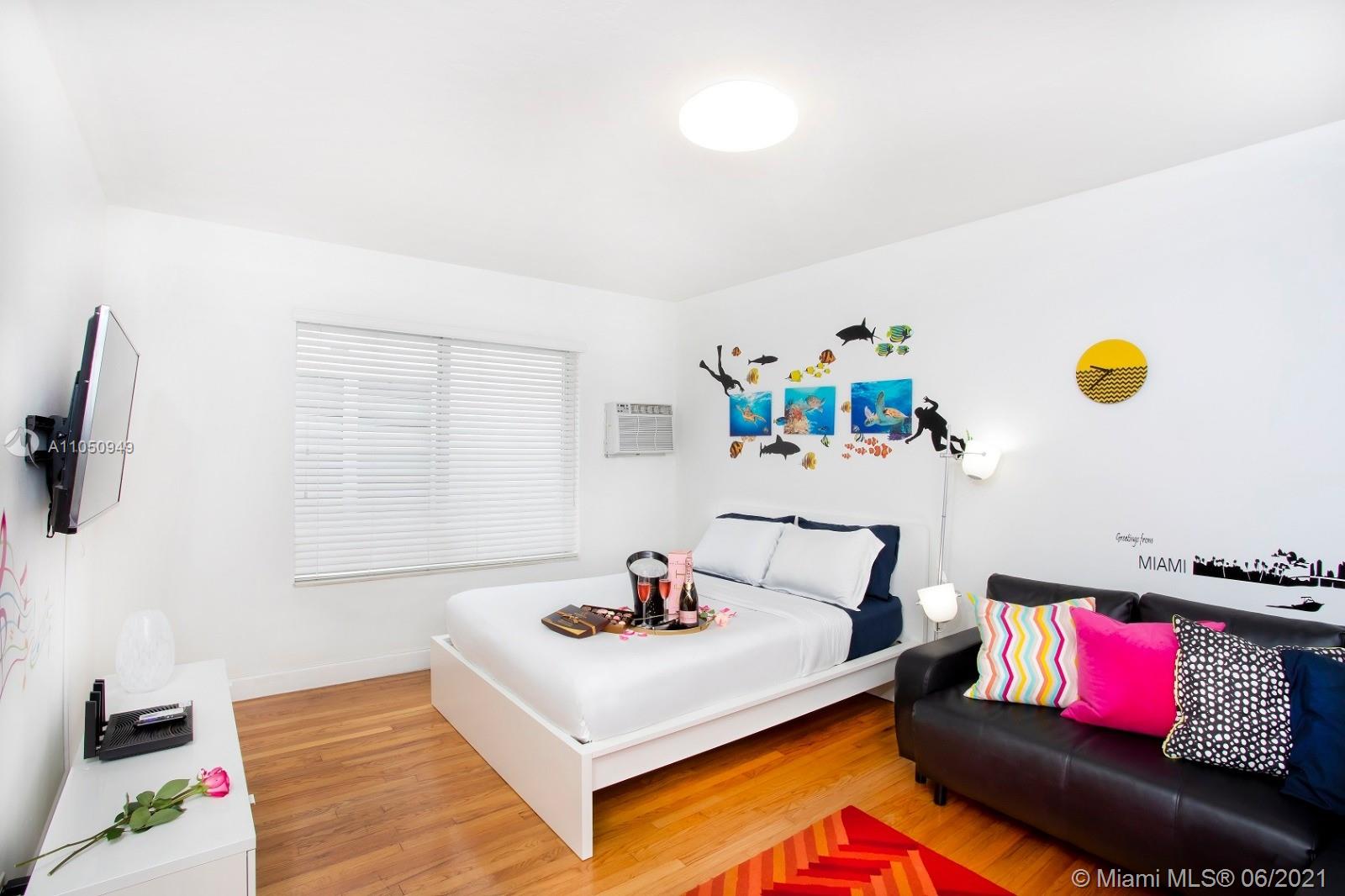 See details / 10880 sq. ft. $ 2021-06-02 0 Photo