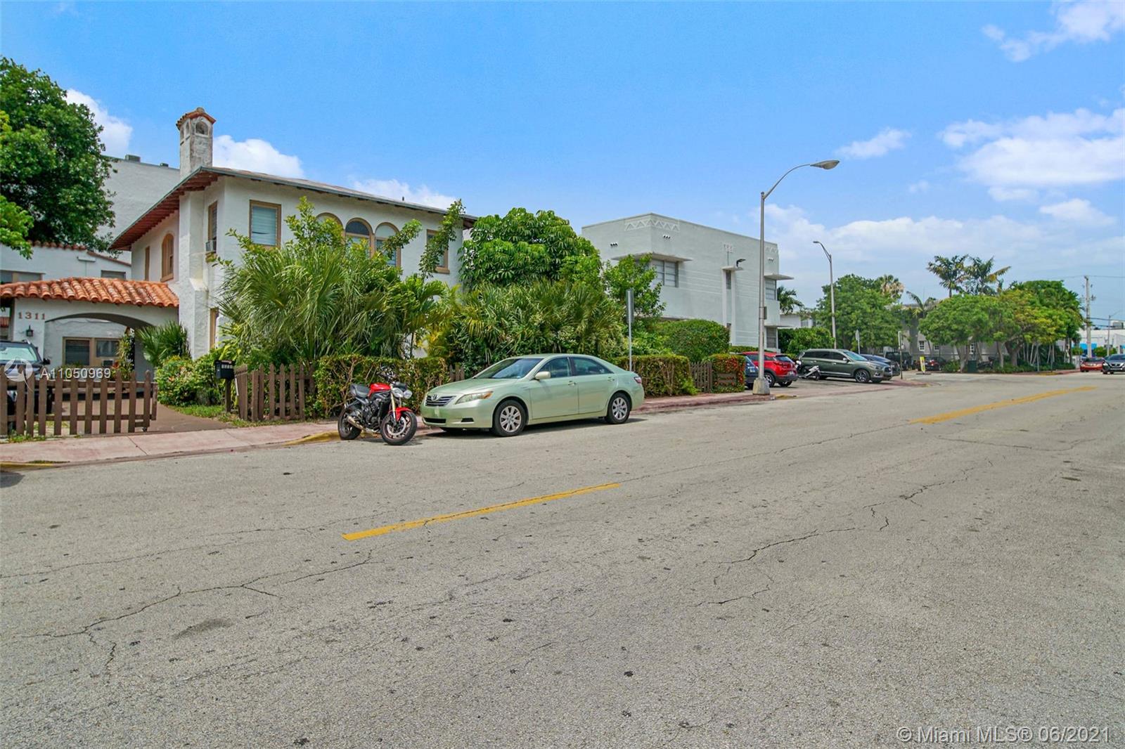 See details / 3581 sq. ft. $ 2021-06-02 0 Photo