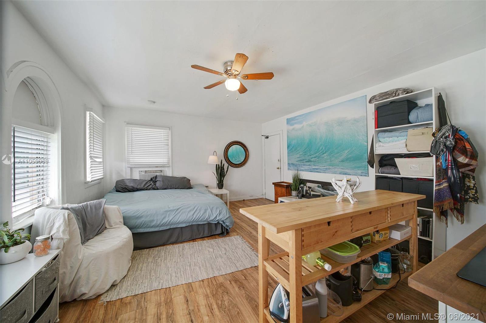 See details / 3581 sq. ft. $ 2021-06-02 0 Photo