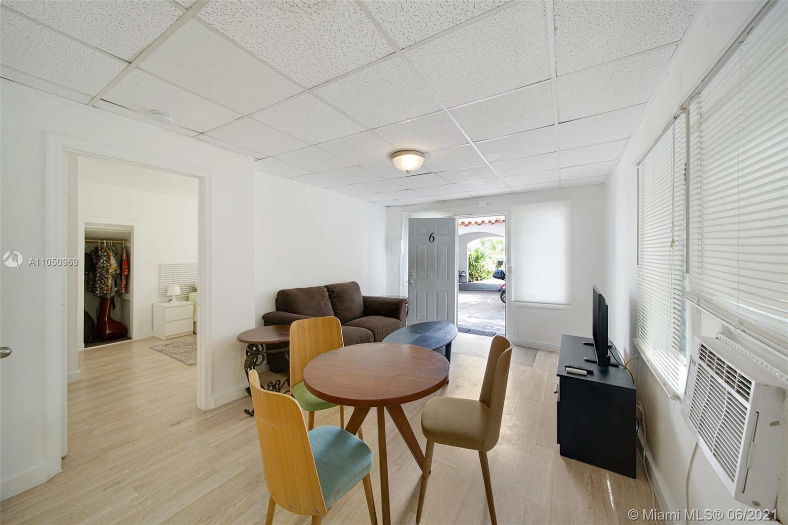 See details / 3581 sq. ft. $ 2021-06-02 0 Photo
