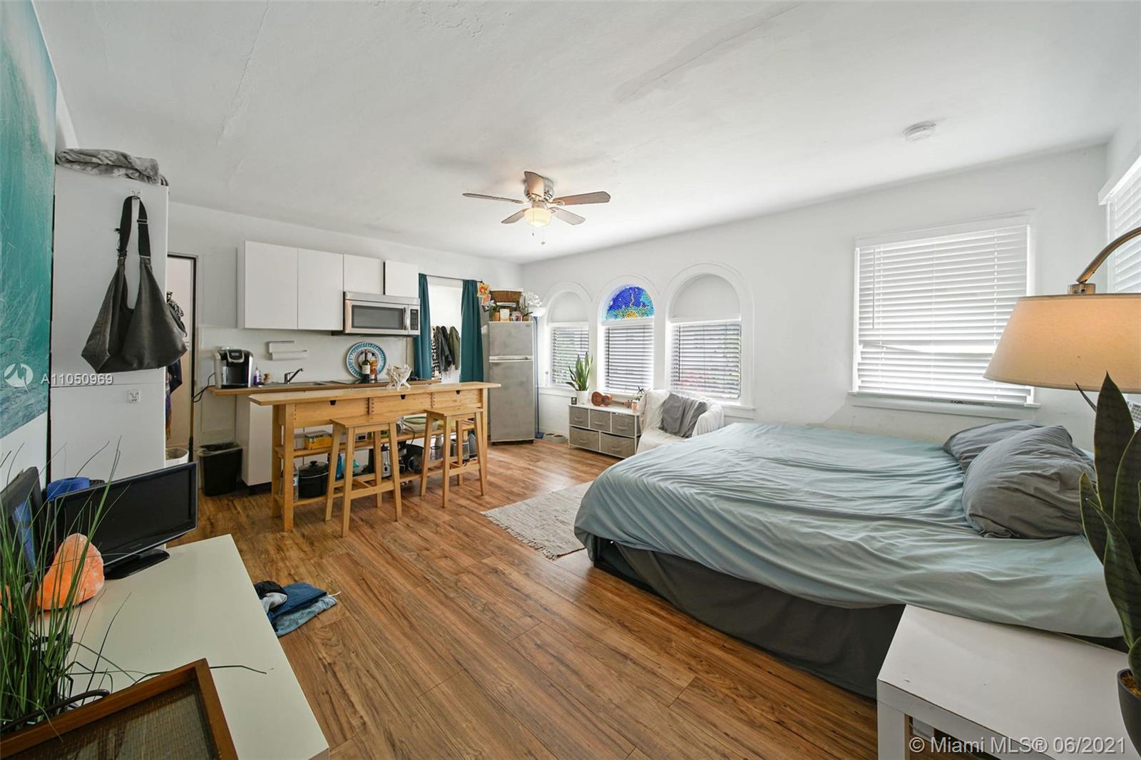 See details / 3581 sq. ft. $ 2021-06-02 0 Photo