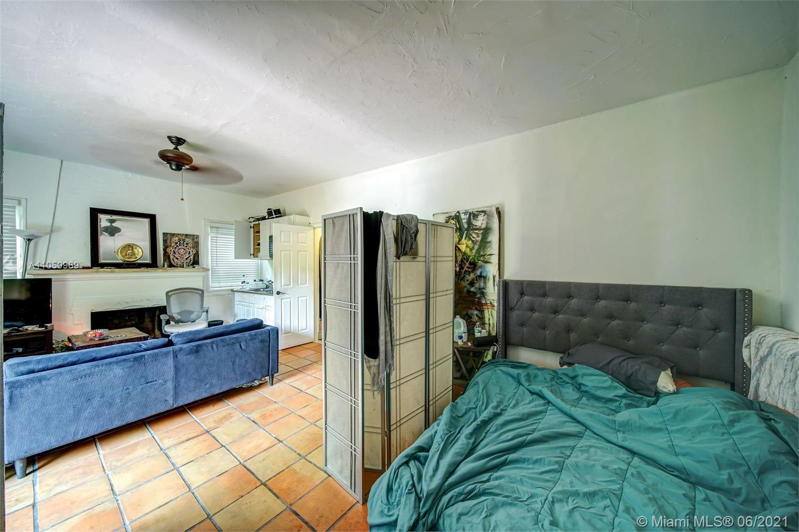 See details / 3581 sq. ft. $ 2021-06-02 0 Photo