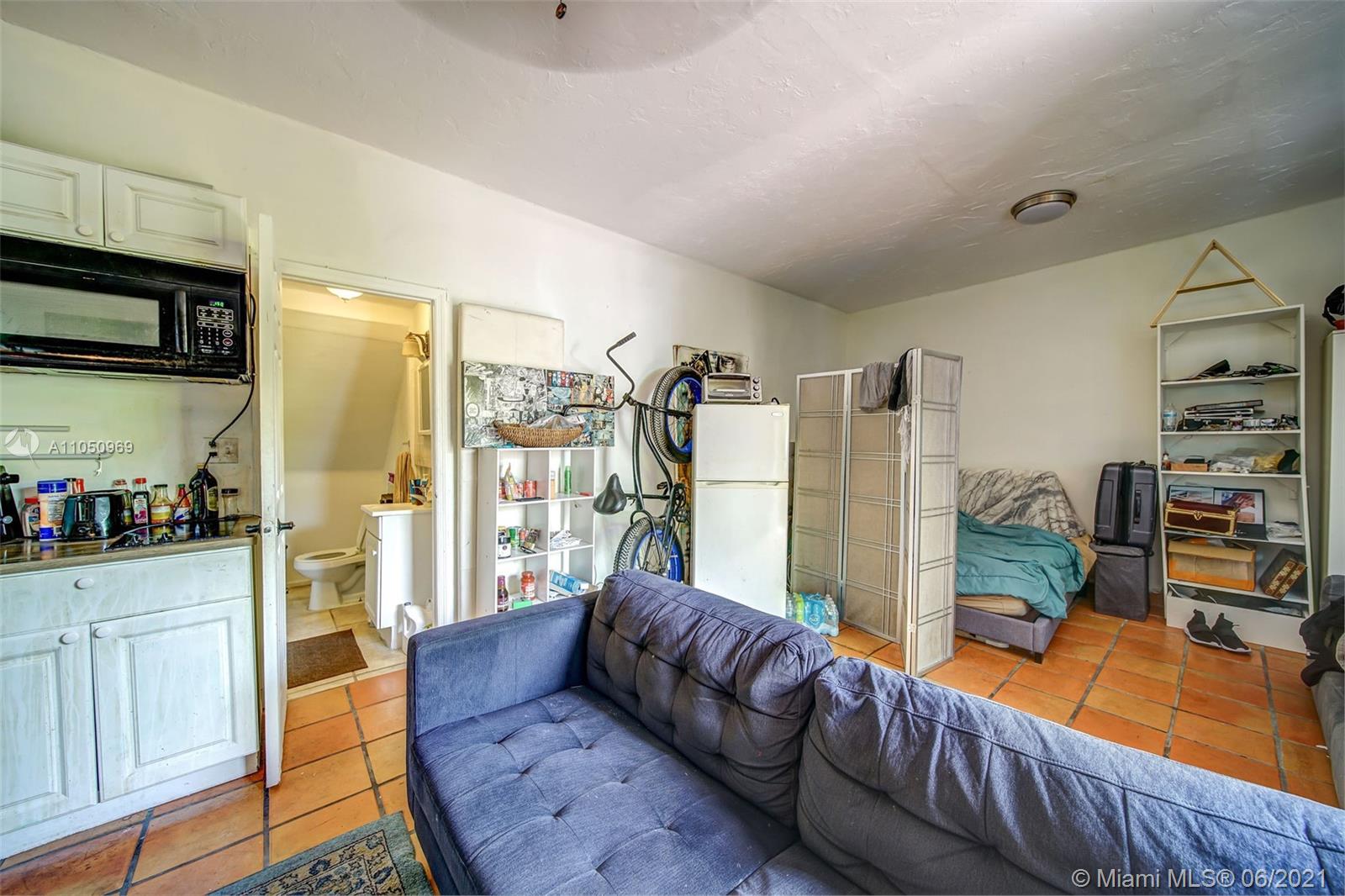 See details / 3581 sq. ft. $ 2021-06-02 0 Photo