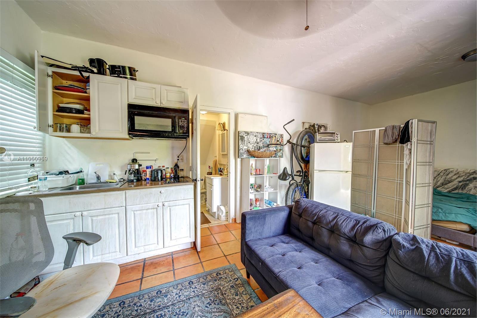 See details / 3581 sq. ft. $ 2021-06-02 0 Photo