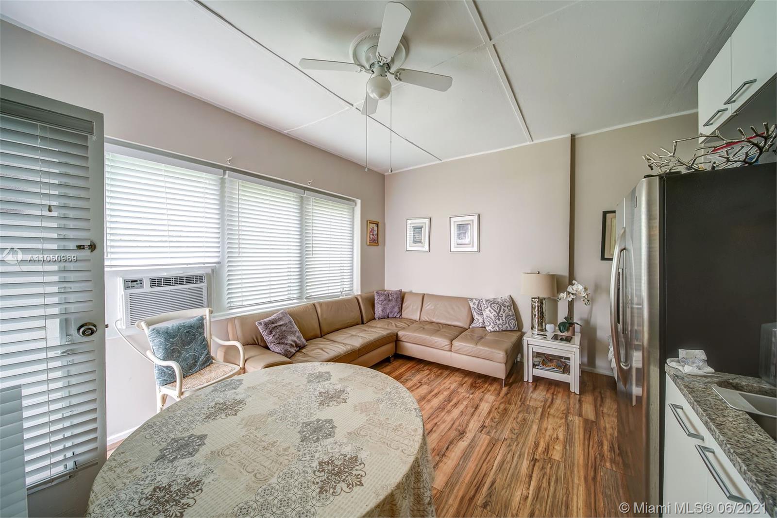 See details / 3581 sq. ft. $ 2021-06-02 0 Photo
