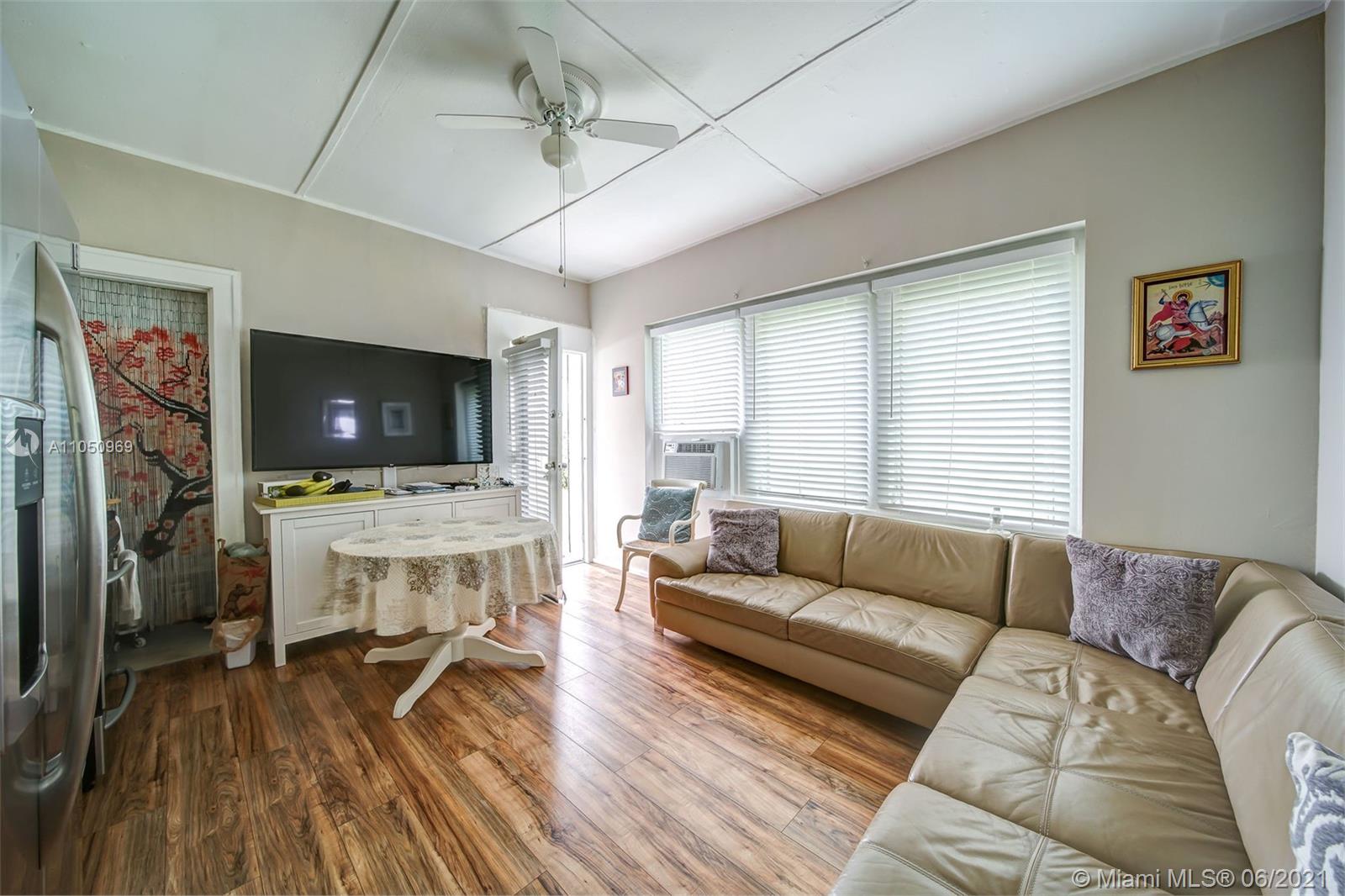 See details / 3581 sq. ft. $ 2021-06-02 0 Photo