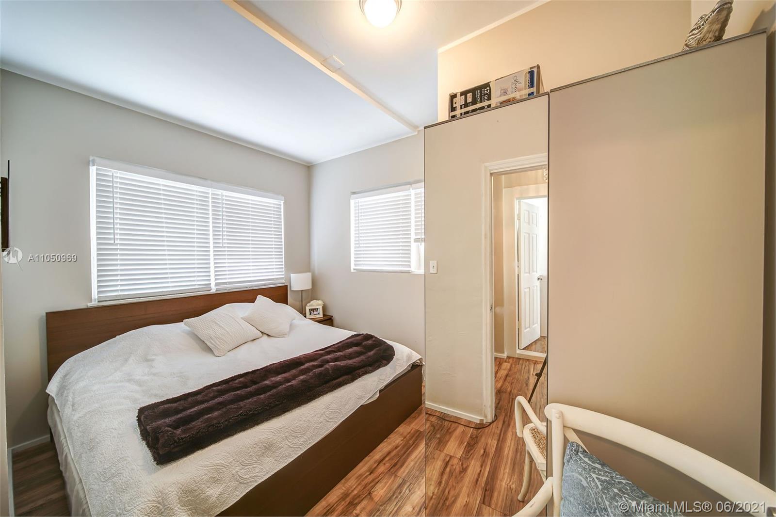 See details / 3581 sq. ft. $ 2021-06-02 0 Photo