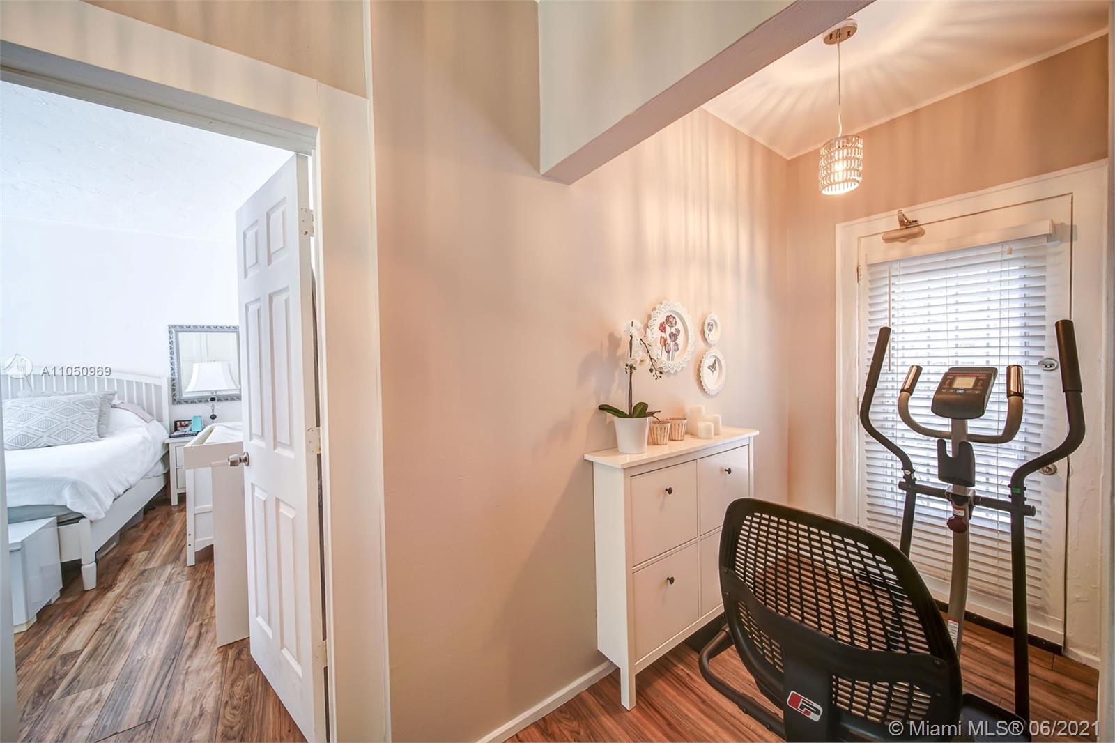 See details / 3581 sq. ft. $ 2021-06-02 0 Photo