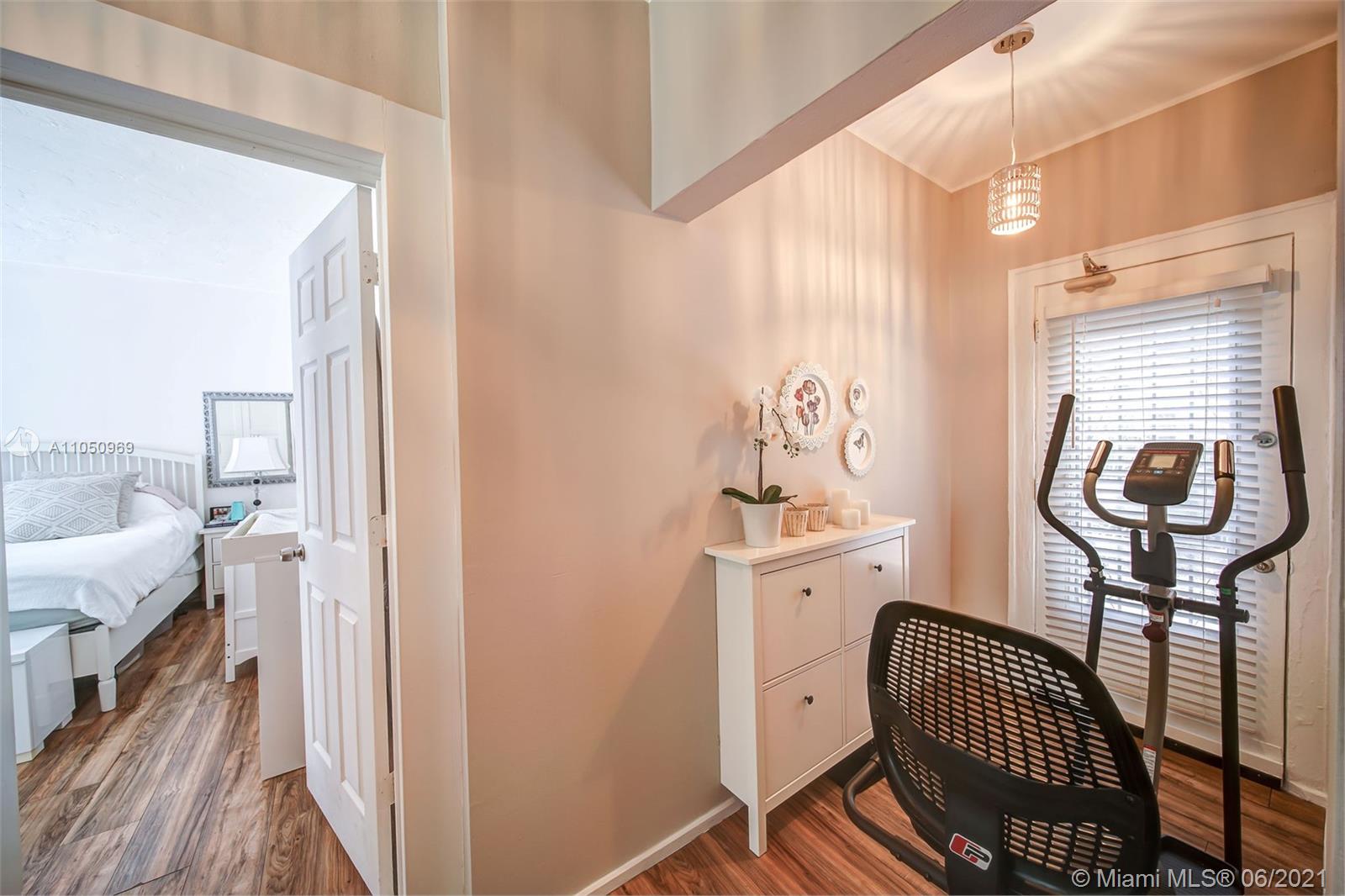 See details / 3581 sq. ft. $ 2021-06-02 0 Photo