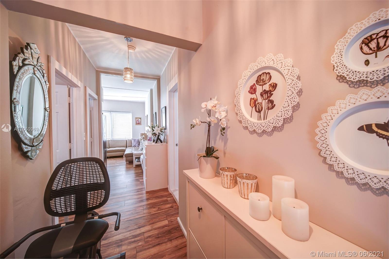 See details / 3581 sq. ft. $ 2021-06-02 0 Photo