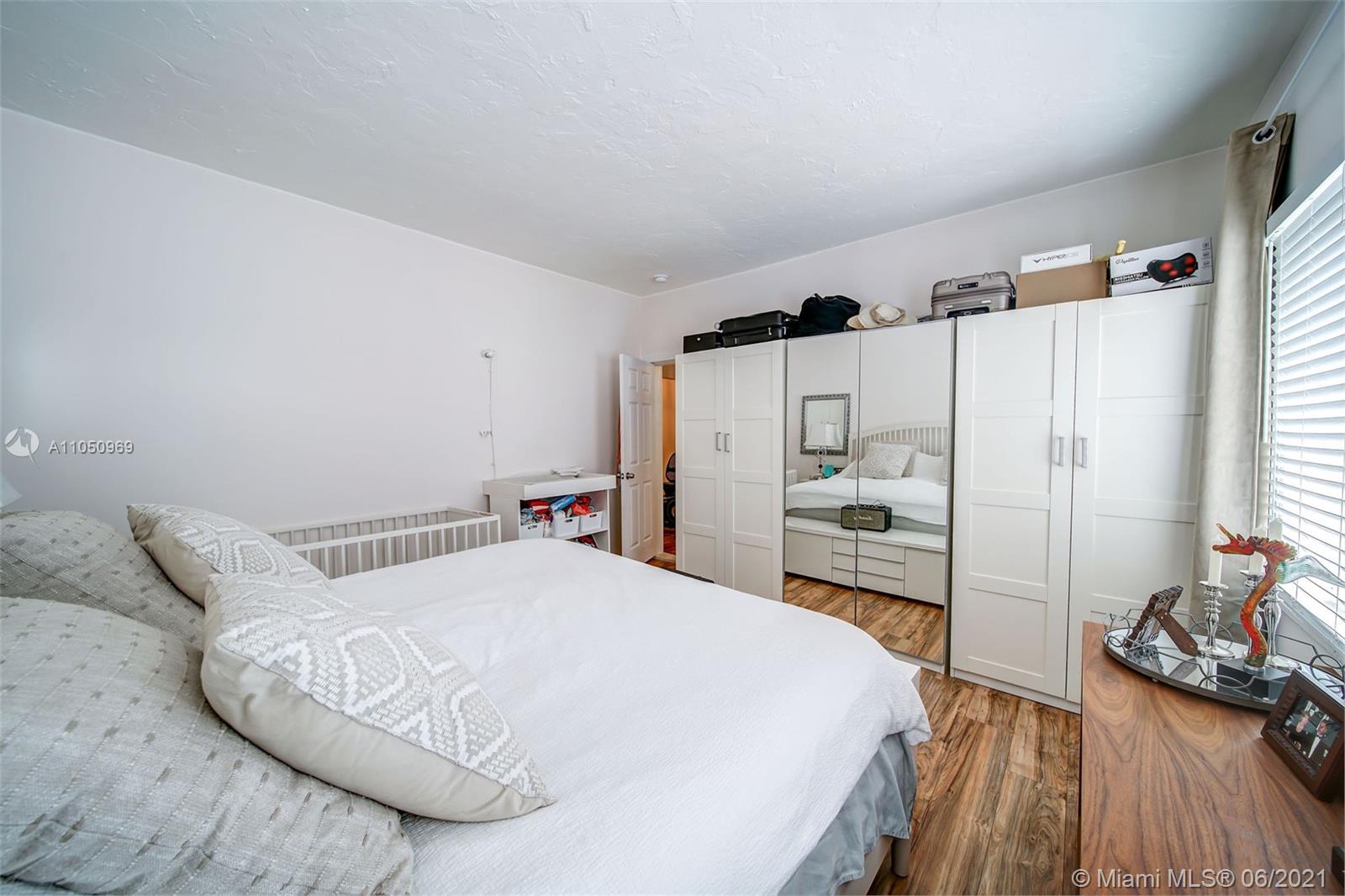 See details / 3581 sq. ft. $ 2021-06-02 0 Photo