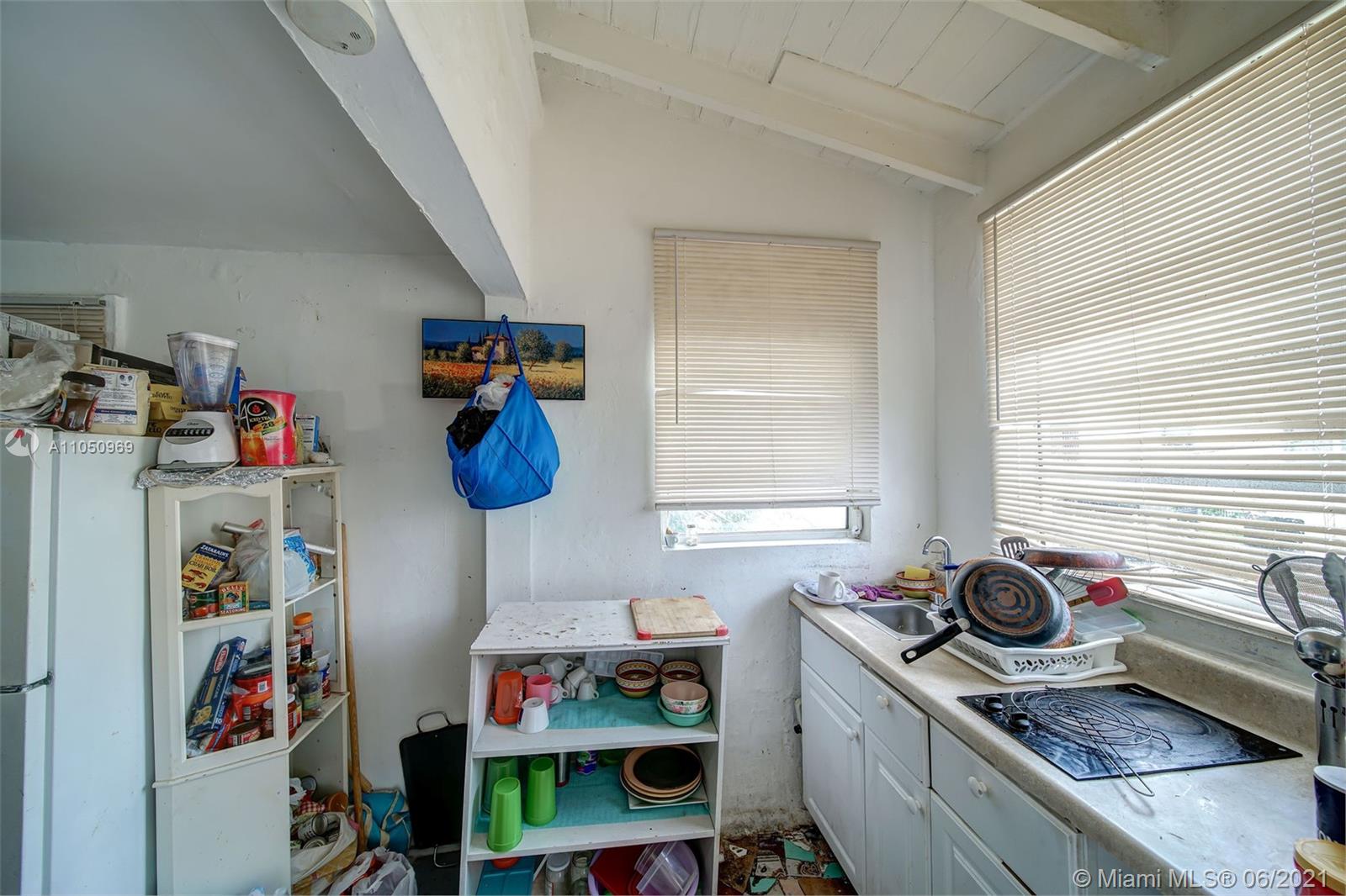 See details / 3581 sq. ft. $ 2021-06-02 0 Photo